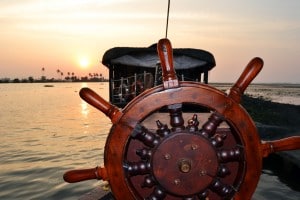 Die Kerala Backwaters in Indien : Sonnenuntergang