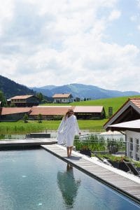 Haubers Naturresort: Meine Erfahrungen im Wellnesshotel im Allgäu - beheizter Außenpool