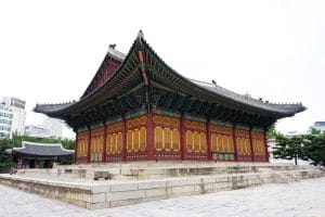 Top 10 Seoul Sehenswürdigkeiten: Meine Highlights und Things to do in Südkorea - Deoksugung Palast