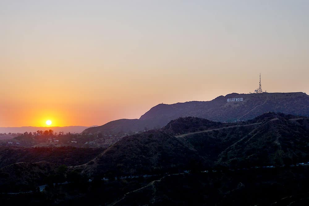 Griffith Observatory: Ausblick auf die Hollywood Hills und das Hollywood Sign zum Sonnenuntergang