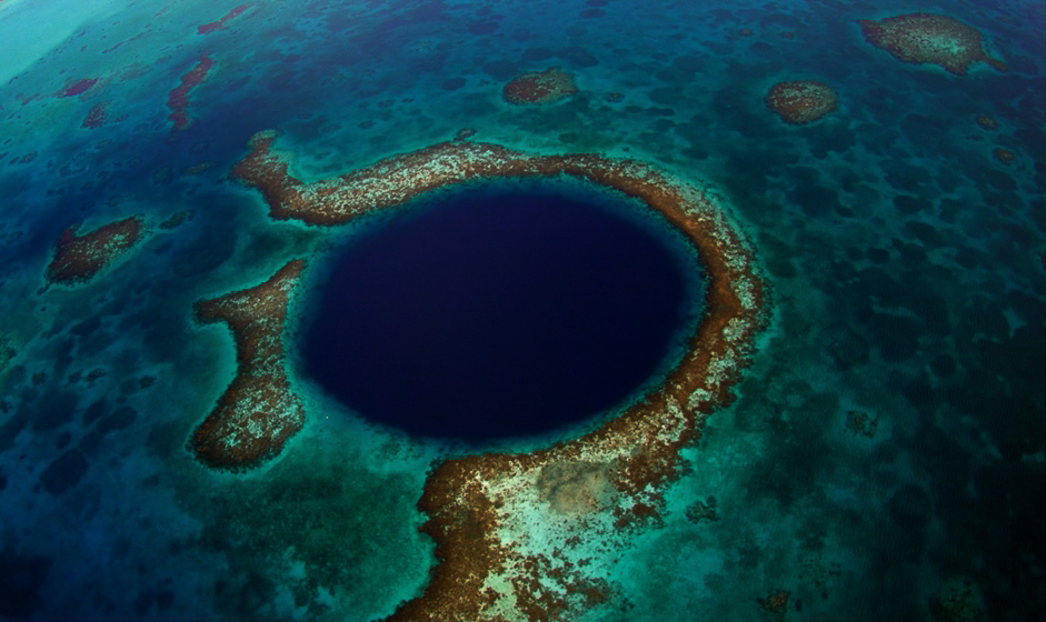 Blue Hole in Belize - Top 5 Belize Sehenswürdigkeiten