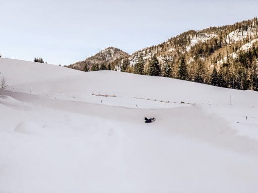 Kaiserwinkl Skiurlaub: Tipps zum Skifahren, Langlauf & andere Highlights - Snowtubing Kössen