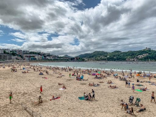 San Sebastián Sehenswürdigkeiten: Tipps für einen Donostia Tagesausflug - Stadtstrand