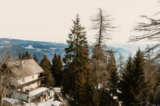Lana, Südtirol: Winterurlaub mit Skifahren, Wellness und leckerem Essen - Wanderung zum Vigiljoch mit Ausblick