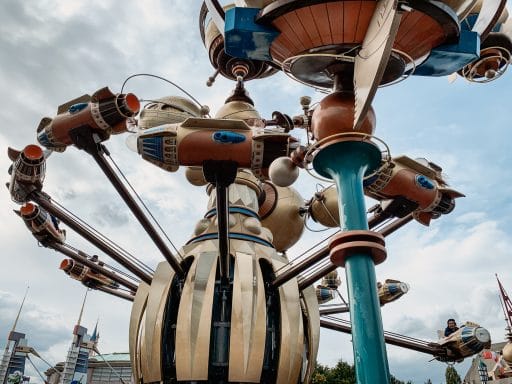 Disneyland Paris Tipps: 10 tolle Hacks für den glücklichsten Ort der Welt - Tomorrowland