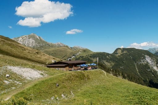 Warth-Schröcken: Outdoor Big 5, schönste Wanderungen und alle Tipps - Steffisalp Punschhütte