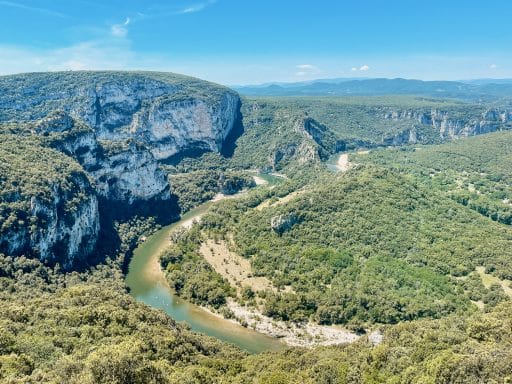 Ardeche Schlucht Roadtrip - Flussschleife