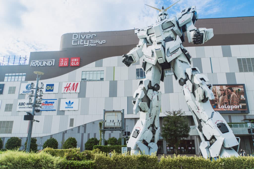 Unicorn Gundam Statue Diver City Mall Tokio