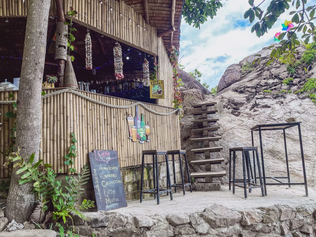 Koh Tao Shark Bay - on the Rock Beach