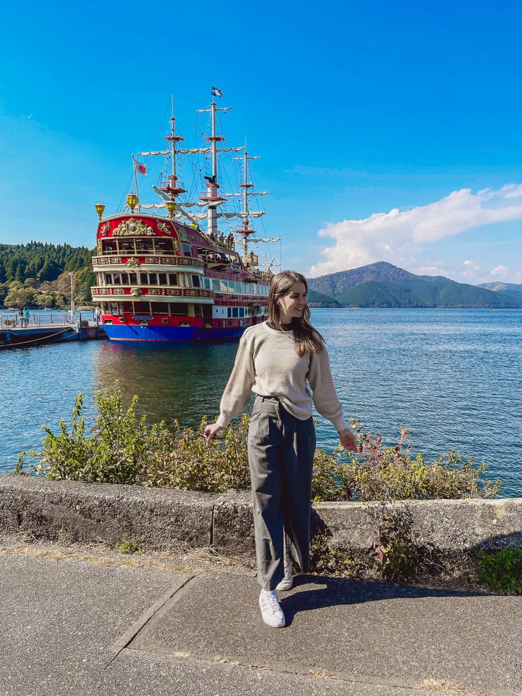 Hakone Sehenswürdigkeiten: Überfahrt mit dem Piratenschiff über den Ashi See