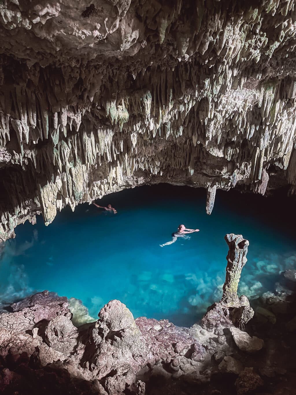 Ausflug zur Rangko Höhle bei Labuan Bajo auf der Insel Flores