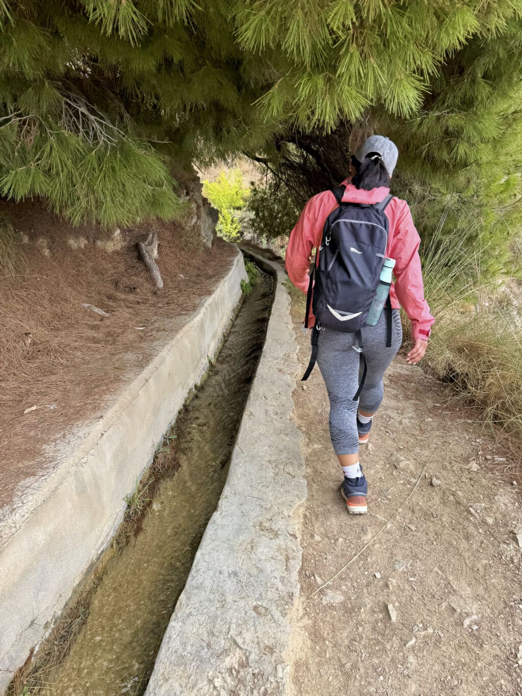 Sendero El Saltillo und Hängebrücke