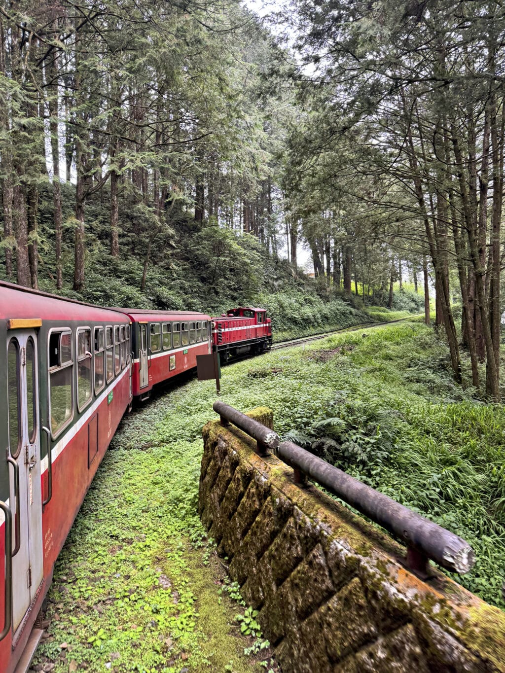 Fenqihu: historischer Bahnort auf dem Weg nach Alishan