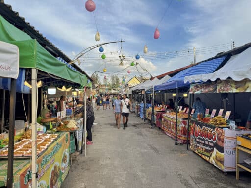 Saladan Walking Street