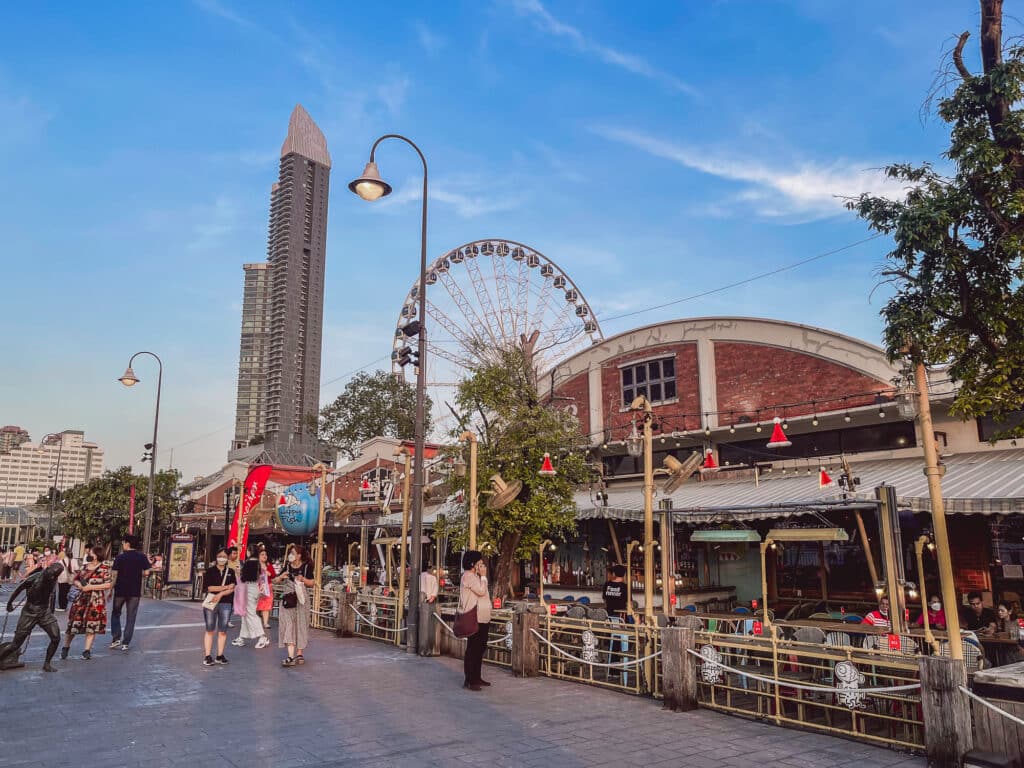 Asiatique The Riverfront in Bangkok: Nachtmarkt, Foodcourt und alle Highlights